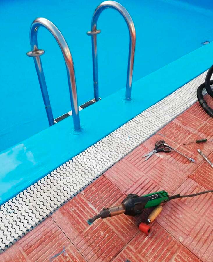 Impermeabilizaciones Nimpercris S.L. piscina con herramientas